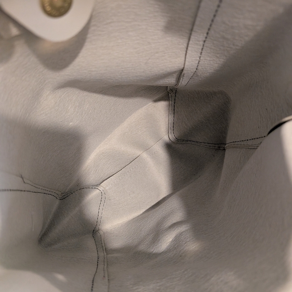 Jen And Co Vegan Leather Gary Tote Bag with Colorful Strap - Picture 2 of 2